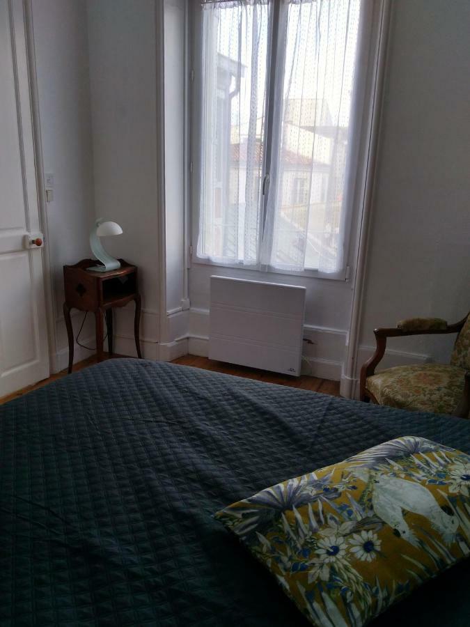 Appartement au calme Centre Ville à 2 pas du vieux marché La Rochelle  Exterior foto
